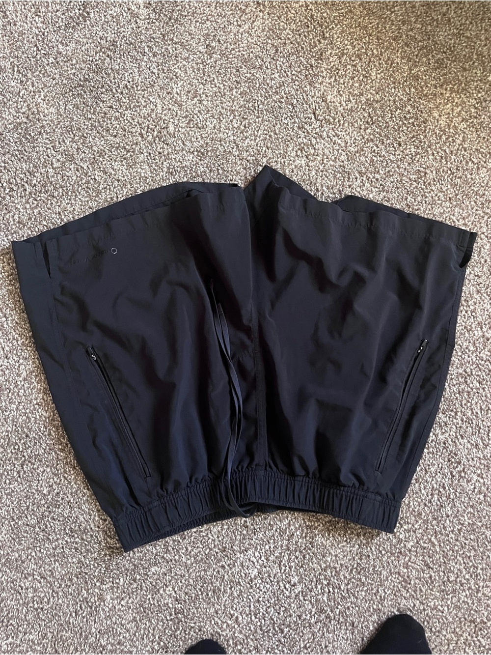 Outdoor voices men’s shorts